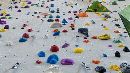 bambini_arrampicata_indoor_shutterstock