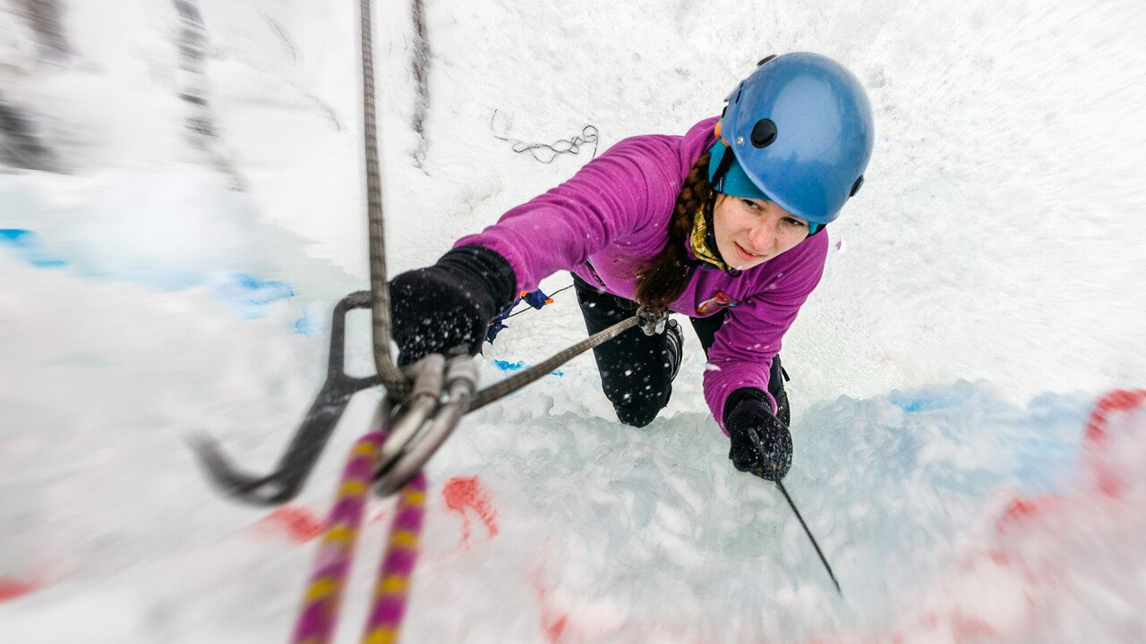 gara_arrampicata_su_ghiaccio_shutterstock