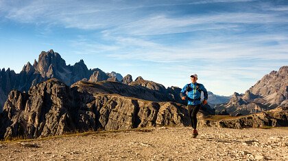 atleta_di_corsa_in_montagna_shutterstock