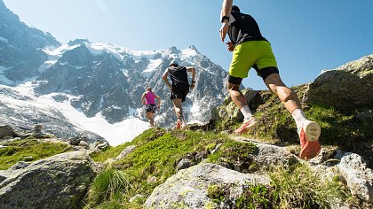 atleta_di_corsa_in_montagna_shutterstock