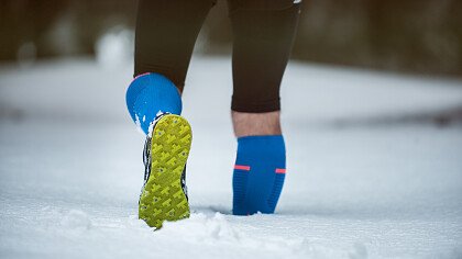 atleta_di_corsa_in_montagna_shutterstock