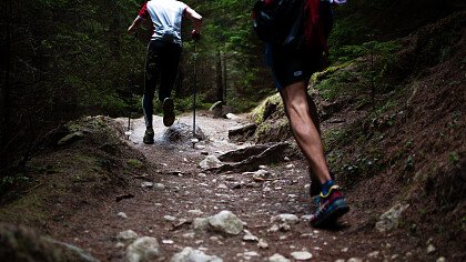 atleta_di_corsa_in_montagna_shutterstock