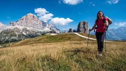 zaino_fornelletto_trekking_alta_montagna_depositphotos