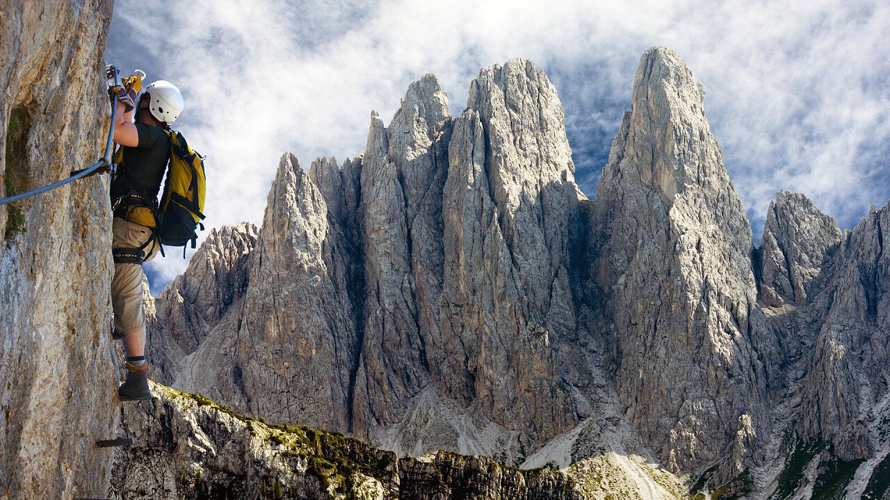 ferrata_dolomiti_di_sesto_shutterstock