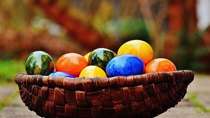 Coniglietto di Pasqua sulla neve