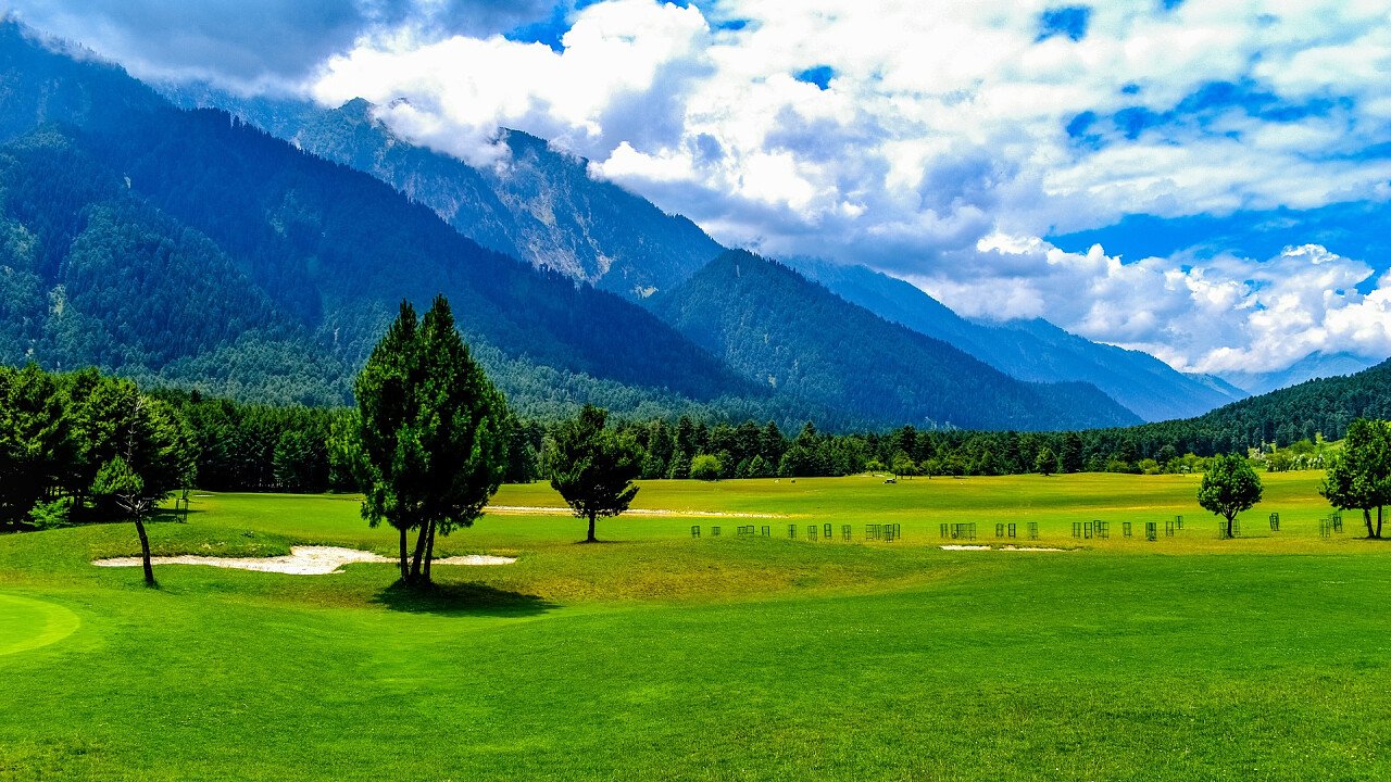 campo_da_golf_dolomiti_shutterstock