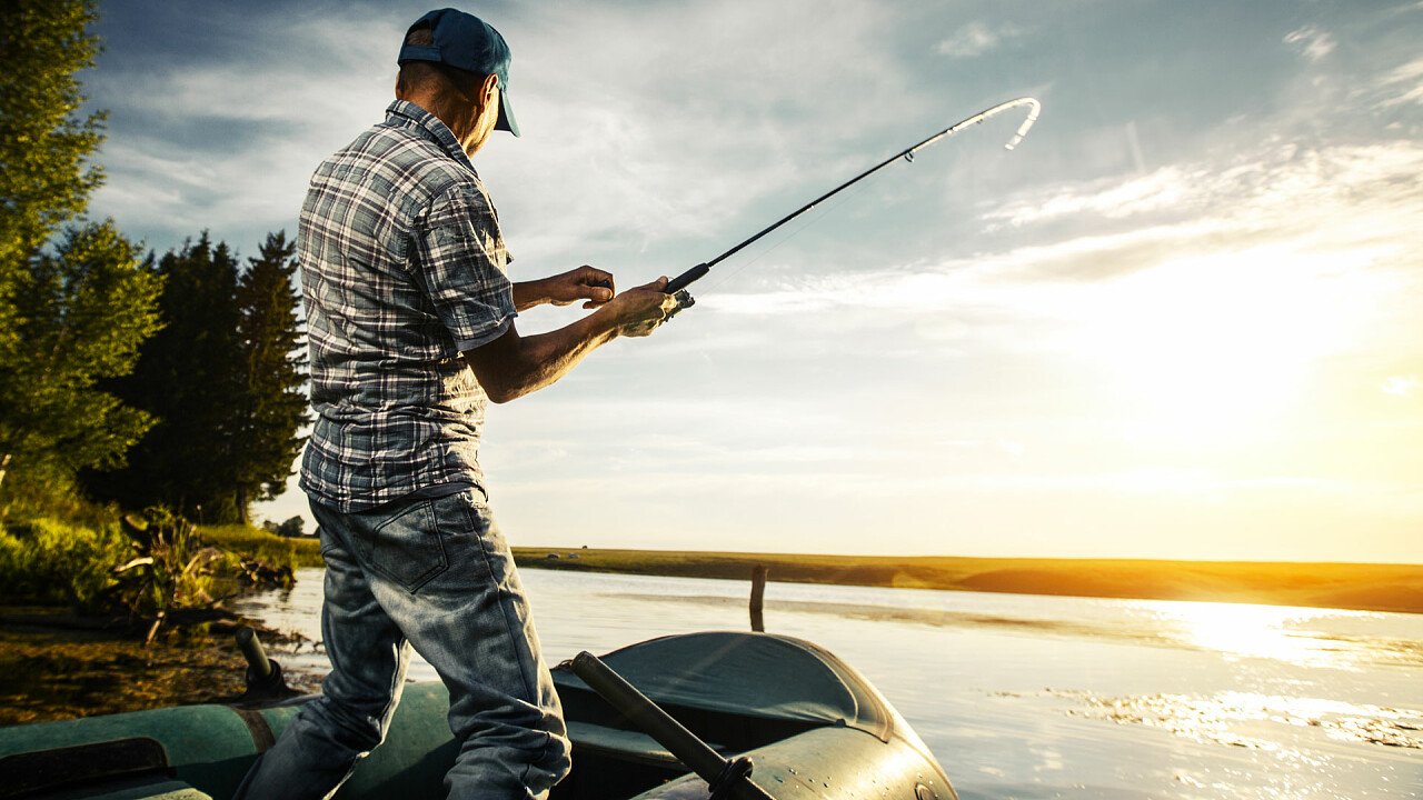 pesca_dal_gommone_shutterstock
