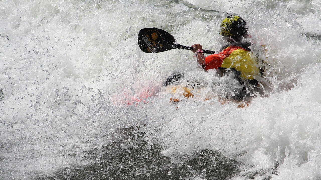 rapide_fiume_kayak_pixabay_rondaw