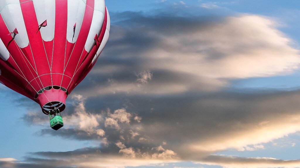 Tournee durch die Dolomiten im Heißluftballon