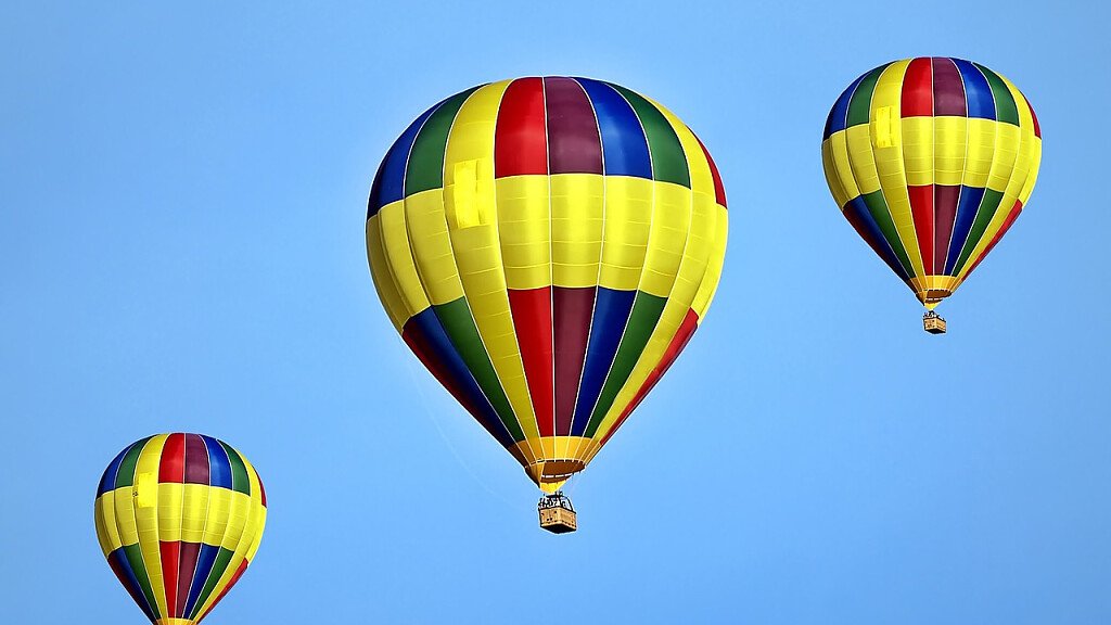 Tournee durch die Dolomiten im Heißluftballon