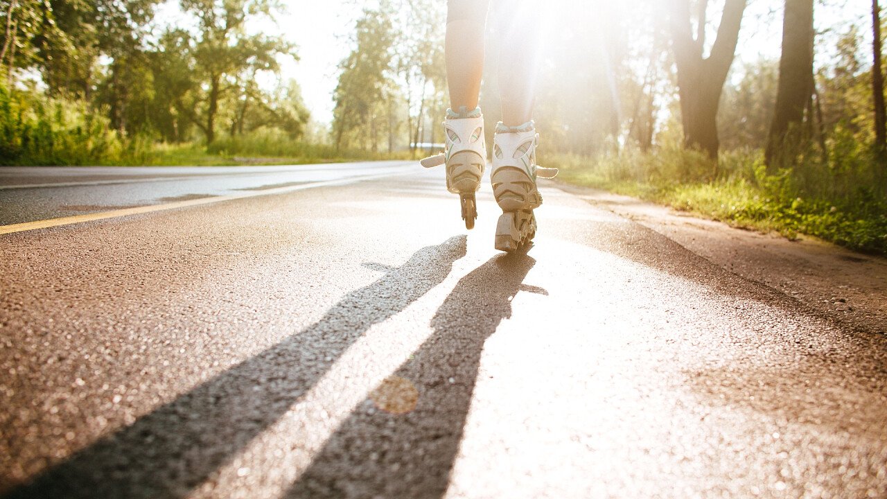 pattinare_strada_depositphotos