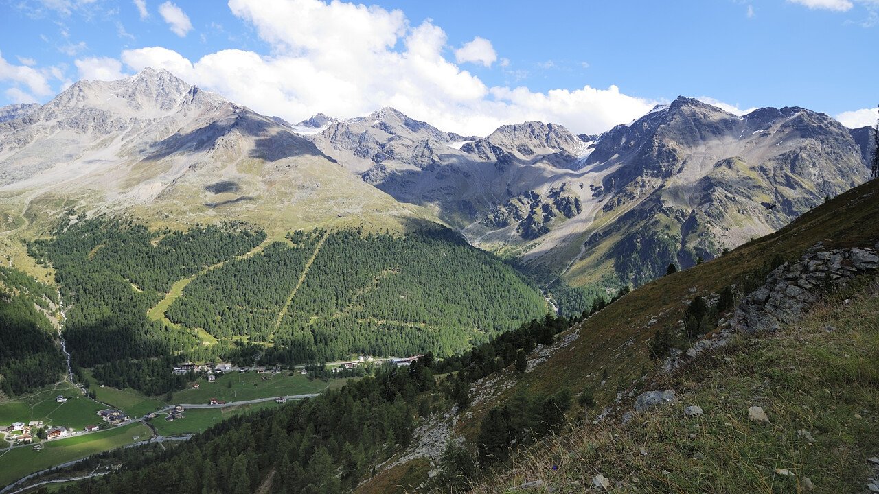 Ski area estate Val Senales