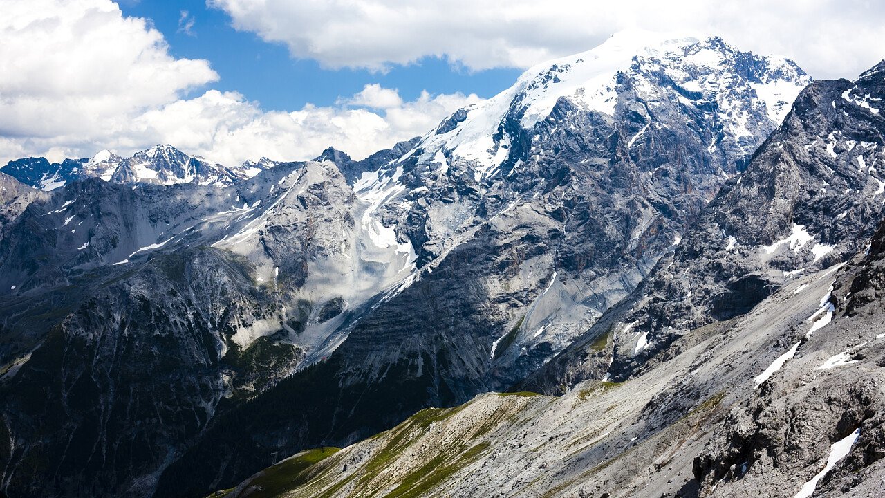 Montagne attorno allo Stelvio