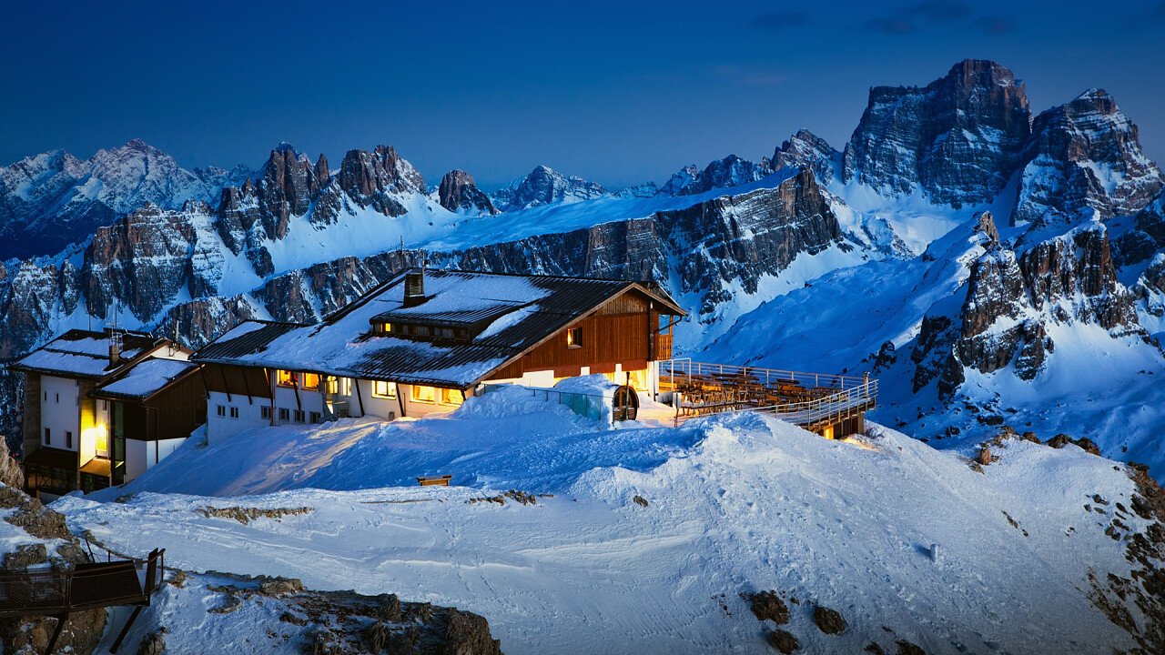 Lagazuoi hut in winter